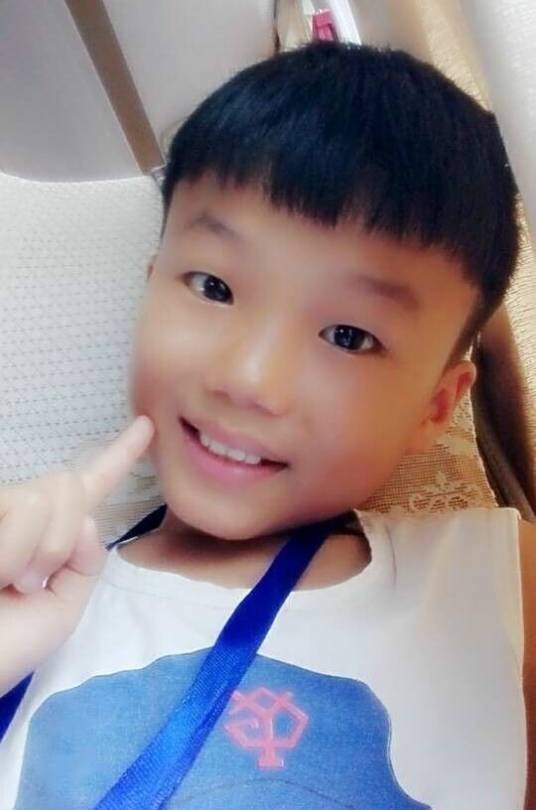 张煦超(被网友称为小宋祖英)