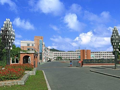 大连教育学院附属高级中学
