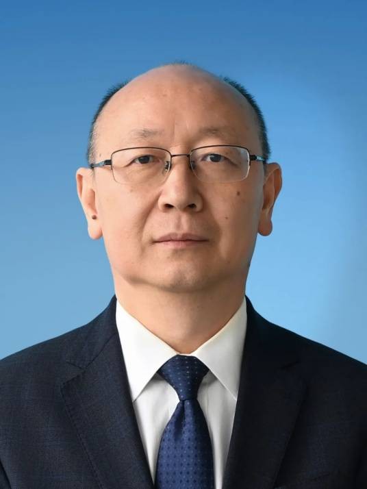 李亚（贵州省铜仁市人大常委会党组成员、副主任）