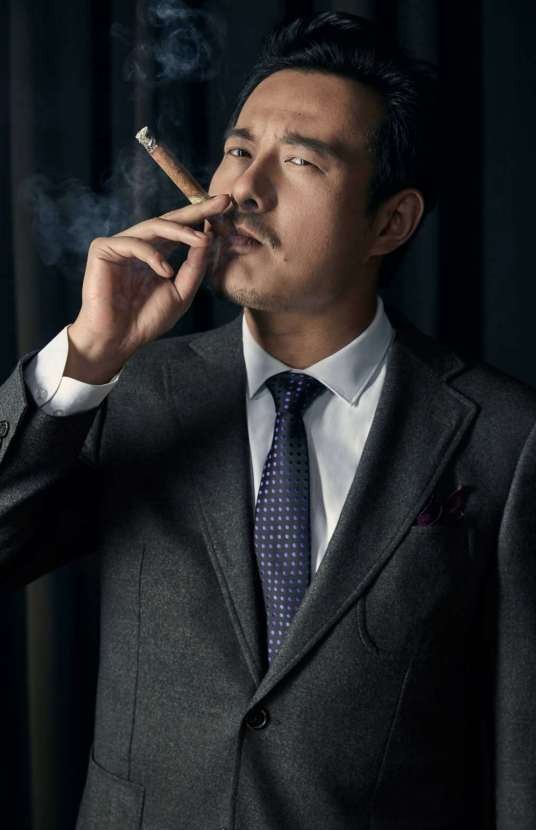 严丰（中国内地男演员、编剧、导演）