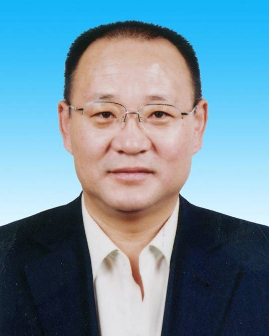 吴晓东（内蒙古交通投资集团工会主席、职工董事）