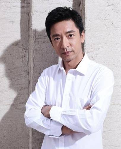 王鑫（中国内地男演员、导演，中央戏剧学院表演系原主任、教授）