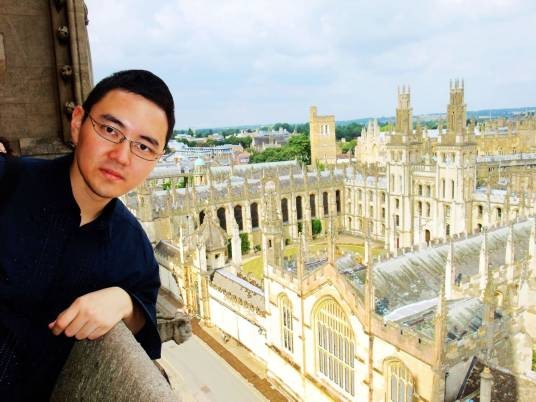 刘俊(中国传媒大学教授、《现代传播》编辑部主任)