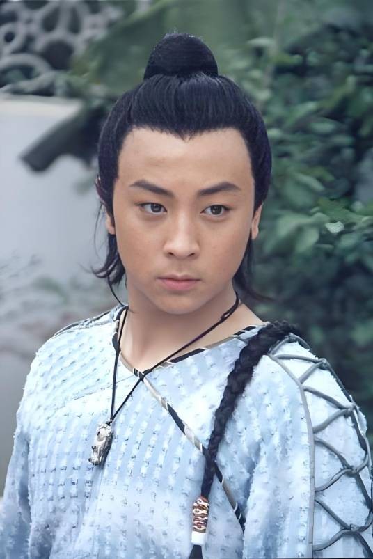 尹天仇（奇幻武侠剧《水月洞天》中的角色）