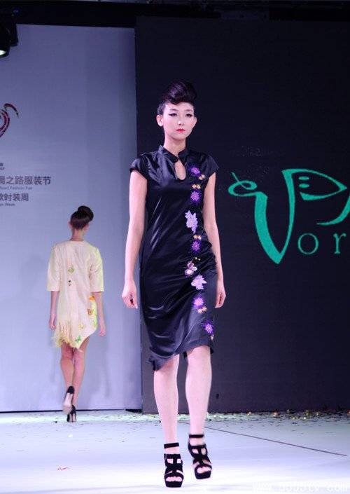 张艳萍（职业模特、演员）