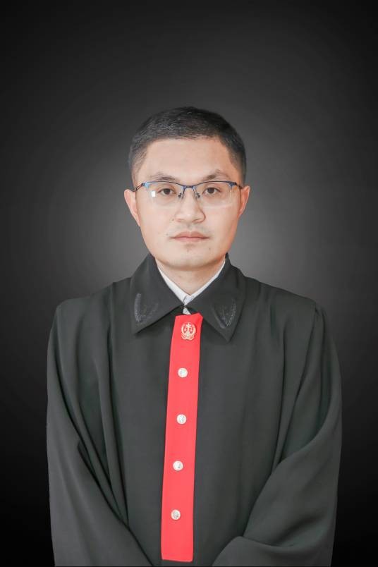 杨坤(上海市第三中级人民法院刑事审判庭审判员)