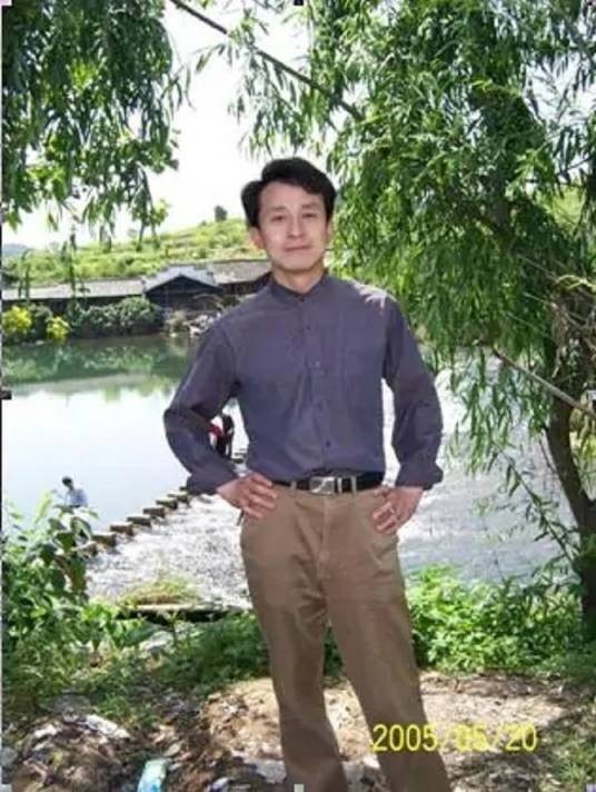 胡荣华（安徽师范大学副教授）
