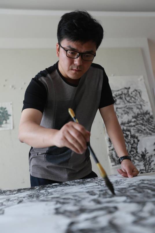 董雷（中国辽宁籍艺术家）