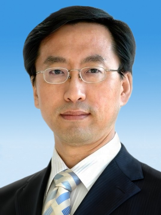 张杰(第十三、十四届全国政协常委,中国科学院院士,李政道研究所所长)