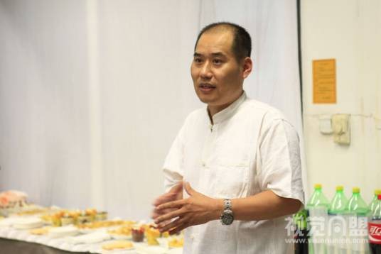 张月（清华大学美术学院教授）