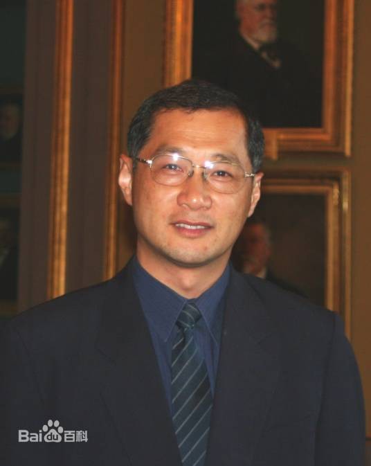 王立（俄罗斯工程院外籍院士、功能高分子与纳米材料专家）
