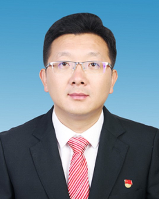 谢添（云南省昆明滇池国家旅游度假区党工委委员、综合管理部部长）