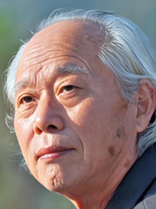 胡国良（广州美术学院工艺系教授）