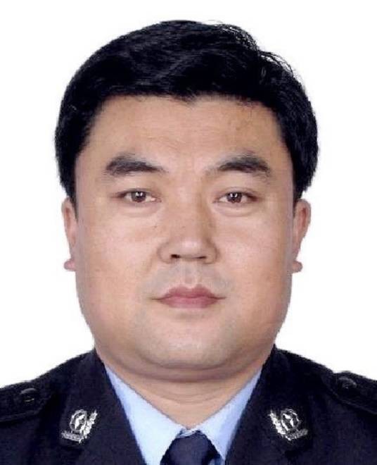 马玉（青海省西宁市城北区人民政府党组成员、副区长、市公安局城北公安分局局长兼督察长）