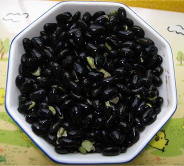 醋泡黑豆