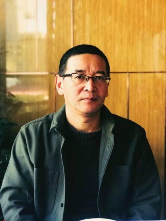 徐华（中央财经大学经济学院副教授）