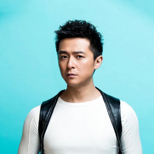 内心戏(电视剧《爱要有你才完美》片尾曲)