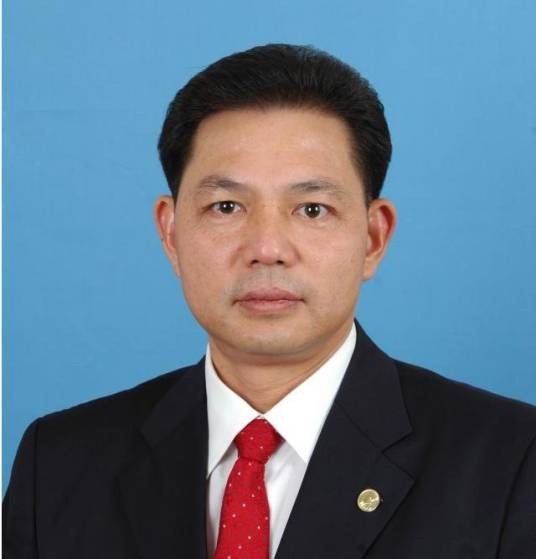 杨雄（广东省茂名市人大常委会党组成员、副主任）