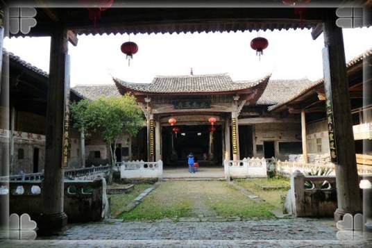陂下村（江西省吉安市青原区富田镇下辖村）