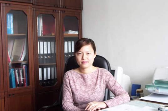 李晓芳（吉林大学商学院教授）