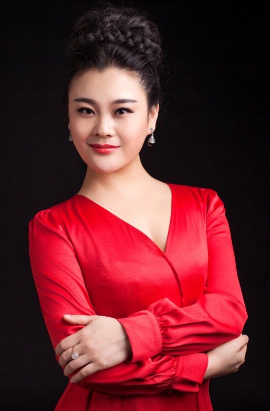许海霞（中国内地青年女高音歌唱家，二级演员）