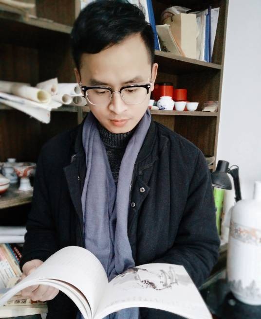 李洁明（景德镇陶瓷古彩技艺传承人）