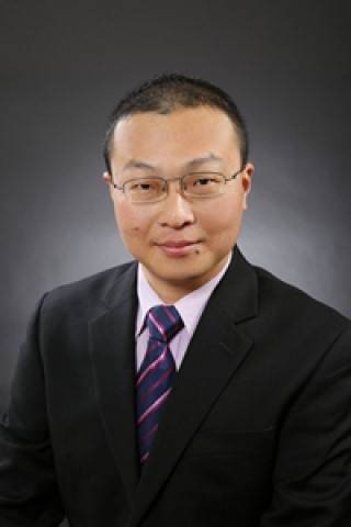 陈华（中央财经大学保险学院教授）