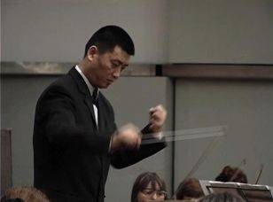 刘新(重庆管乐学会会长)