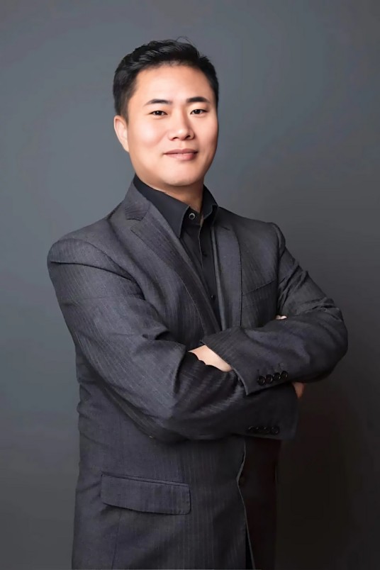 杨明超（锅圈食汇创始人、董事长）