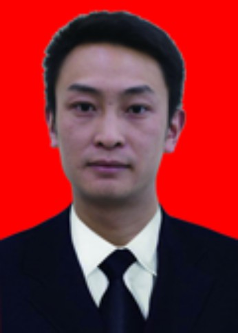 覃飞(湖北省鹤峰县五里乡党委书记)