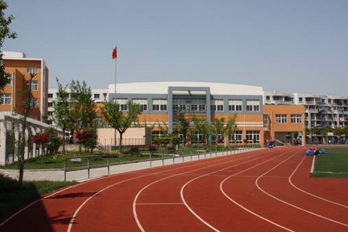 上海市曹杨二中附属江桥实验中学