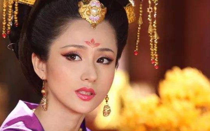 李世民为什么在杀死李建成之后,还要霸占他的妻子,仅仅是因为美色吗?