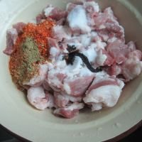 灌猪肉肠用什么配料?