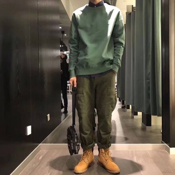 请问男生穿这种马丁靴怎么搭配