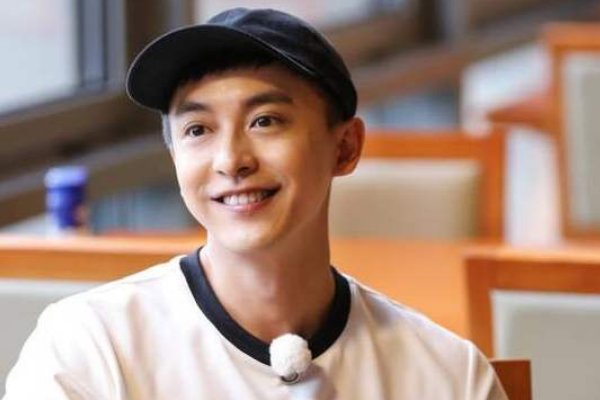 为什么越和男生保持距离，他越对你欲罢不能？