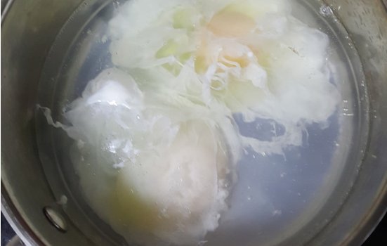 怎样煮糖鸡蛋，鸡蛋不会散开？