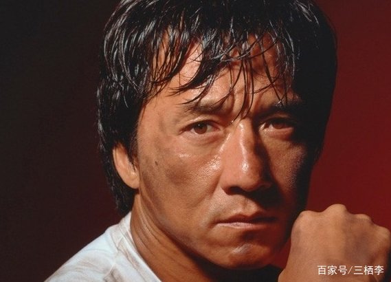 成龙地位那么高，为什么还会代言那些网页游戏呢？
