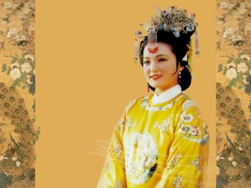 贾元春在《红楼梦》中，表现的性格是什么样的呢？