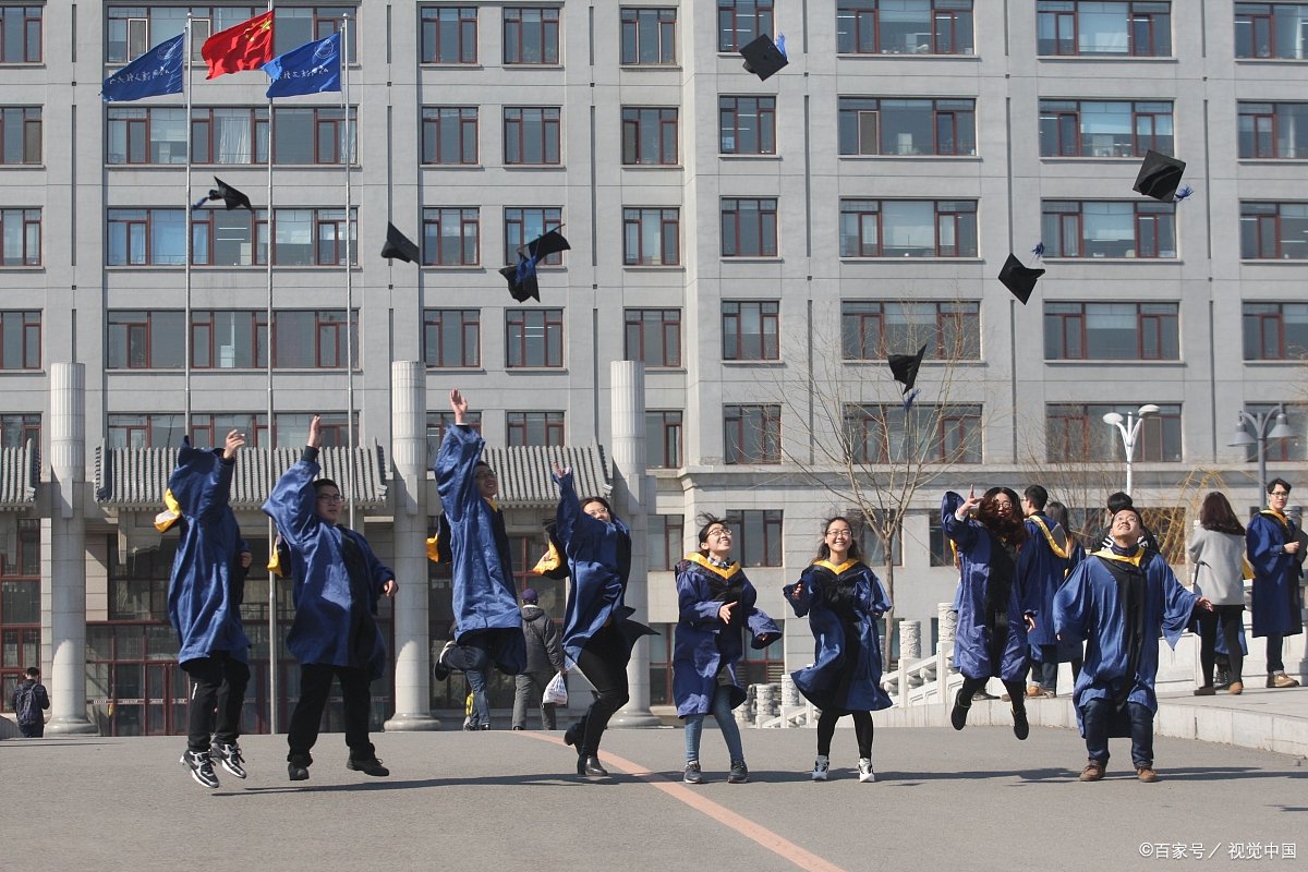 我只有大专的学历,请问这个学历可以去当小学教师吗?