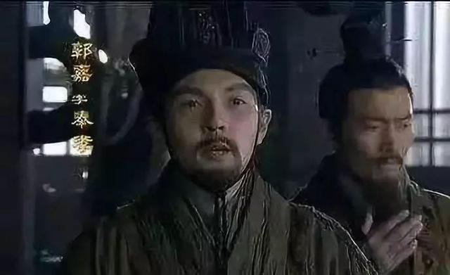 三国中曹操的谋士里面,郭嘉和荀彧谁比较厉害?