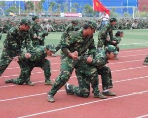 请问：谁知道武警擒敌拳16动的名字？？？