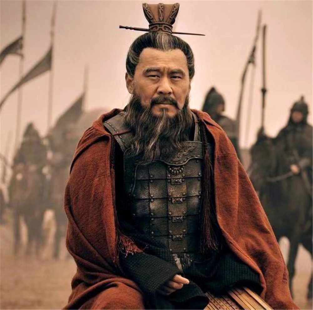 《三国演义》中曹操的多重性格体现在哪些方面?