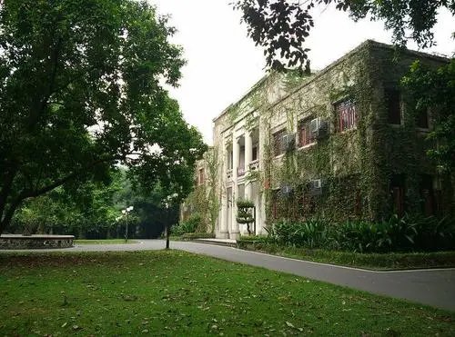 中国一共有多少大学？