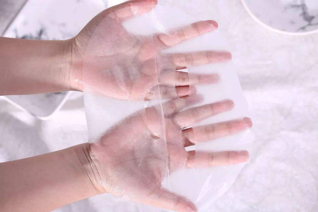 敷面膜前，需要先涂抹爽肤水吗？