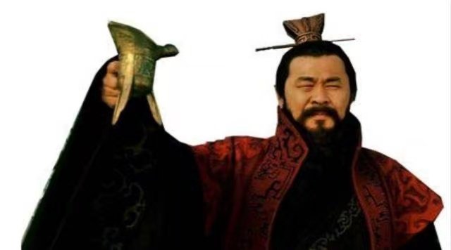 《三国演义》中曹操的多重性格体现在哪些方面？