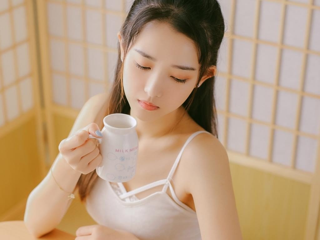 女生问你是谁怎么高情商回复?