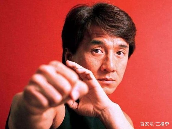 成龙地位那么高，为什么还会代言那些网页游戏呢？