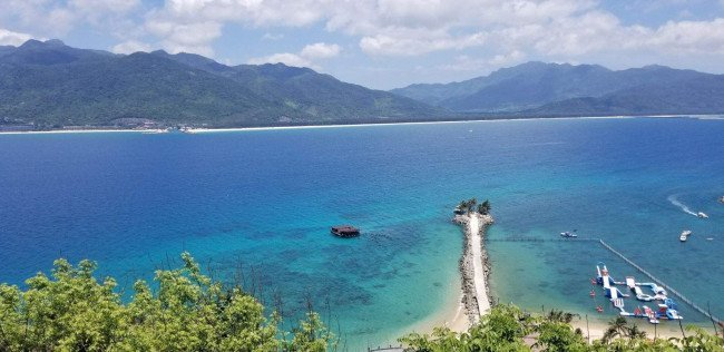 去三亚旅游，住在哪个区比较方便