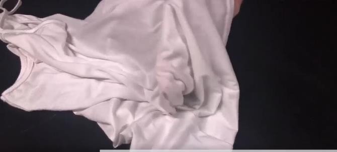 白衣服上沾上铁锈怎么清洗啊！