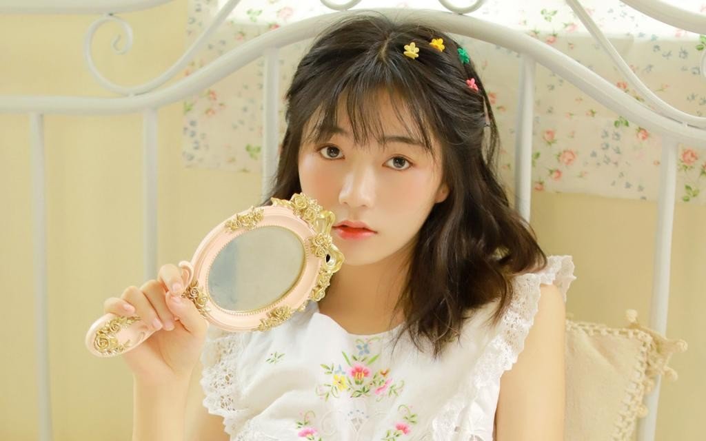 女生问你是谁怎么高情商回复？